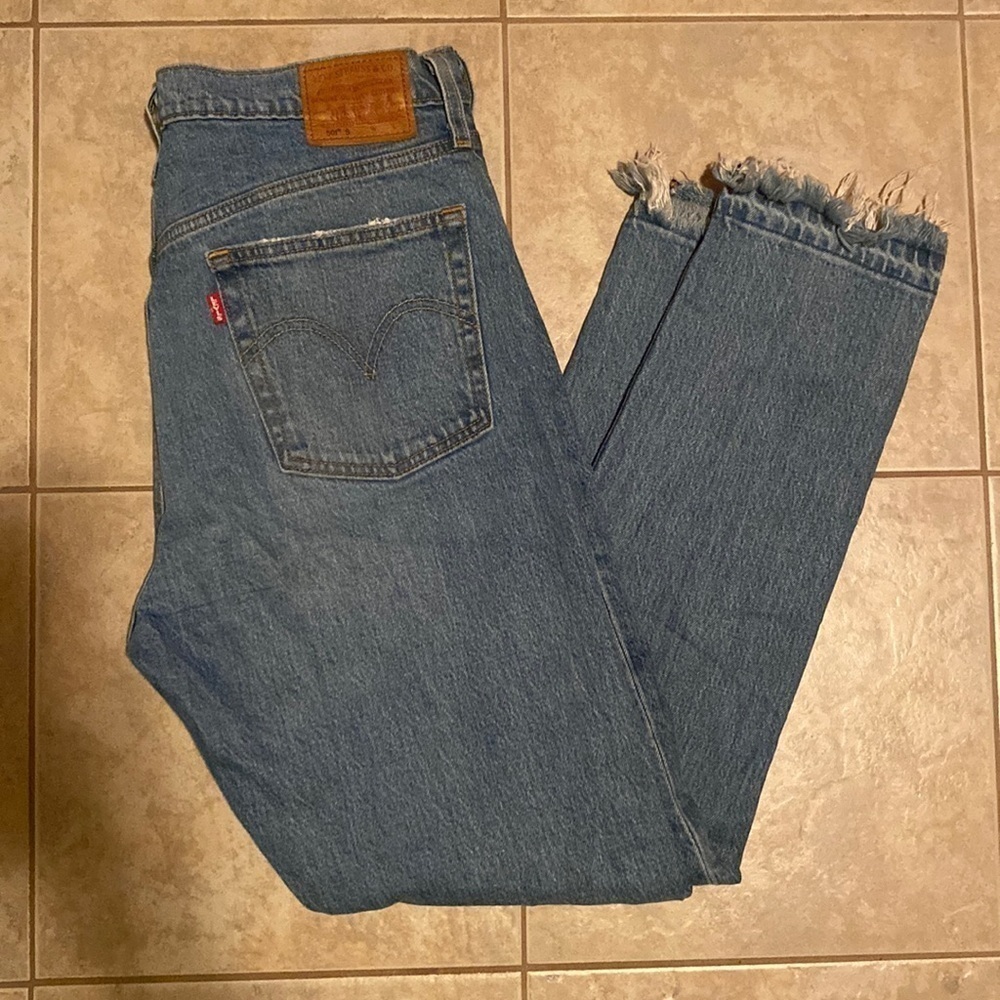 Levi’s 501 Skinny Medium Wash Frayed Hem Women’s Denim Jeans Size W 30 L 28